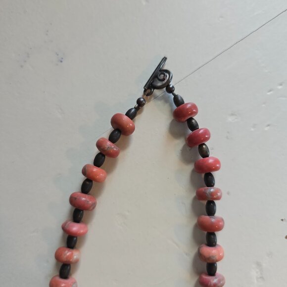 Natural Pink Rhodochrosite Etched Leaf Stone Beaded Necklace 15" - Picture 12 of 15